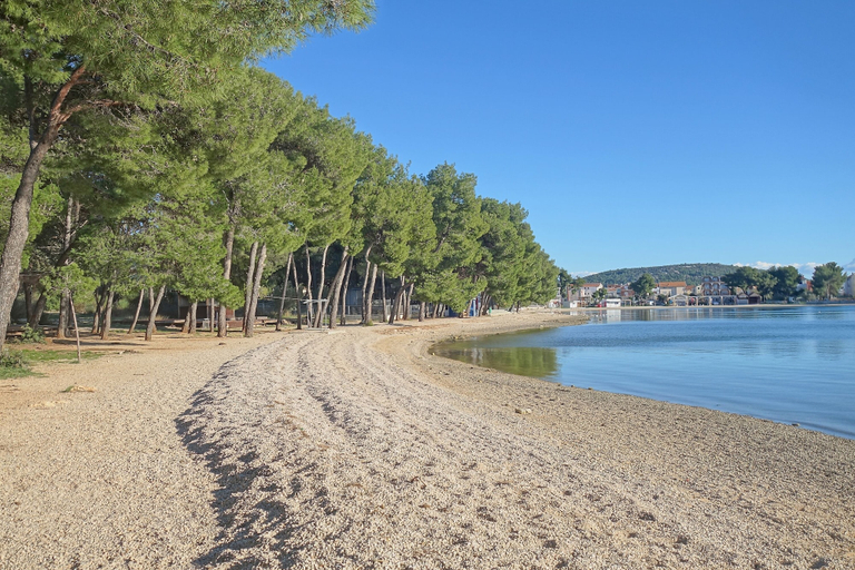 Beach, Pool & Jacuzzi Home Nadalina, Vodice