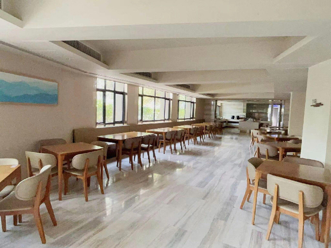 Food & Drinks 5, Ji Hotel Shanghai Lingang New Town, Shanghai