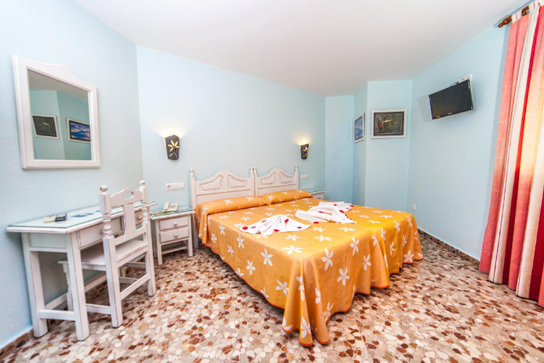 Bedroom 4, Hostal Las Margaritas, Cádiz