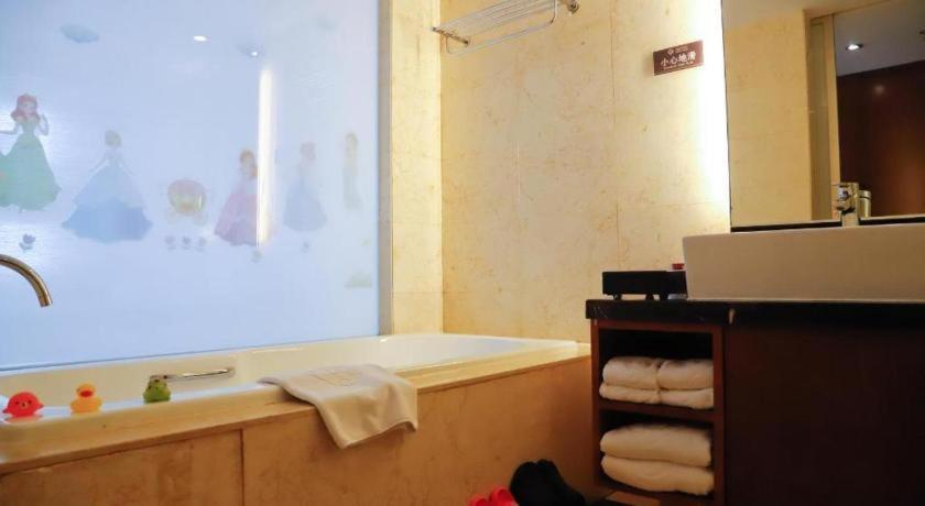 Bathroom 4, Shenyang Rayfont International Hotel, Shenyang