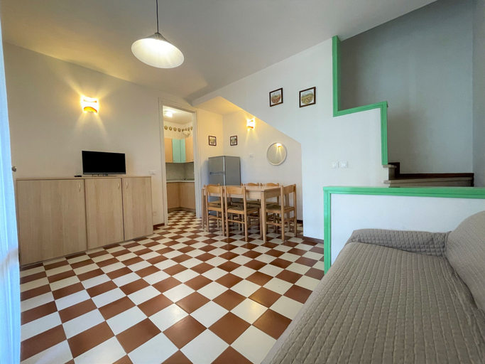 Room amenity, Bright Two-storey Flat, Venezia