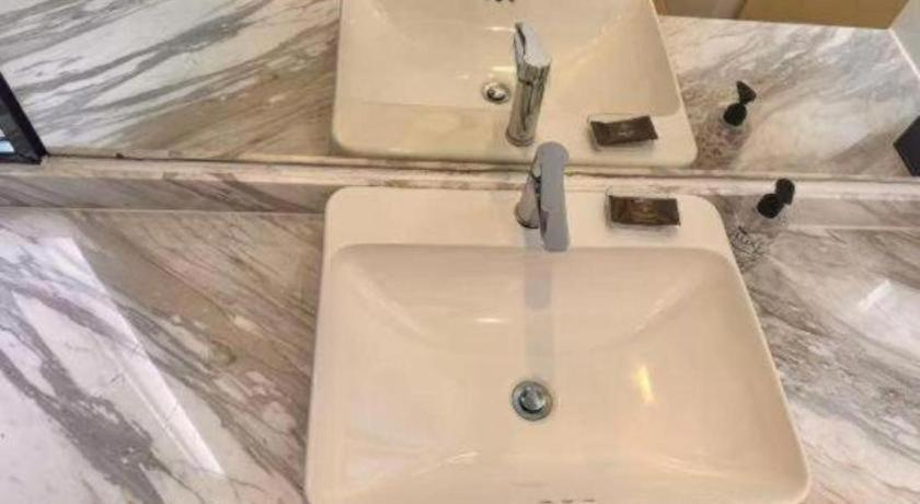 Bathroom 4, FOGER YACHT HOTEL, Zhuhai