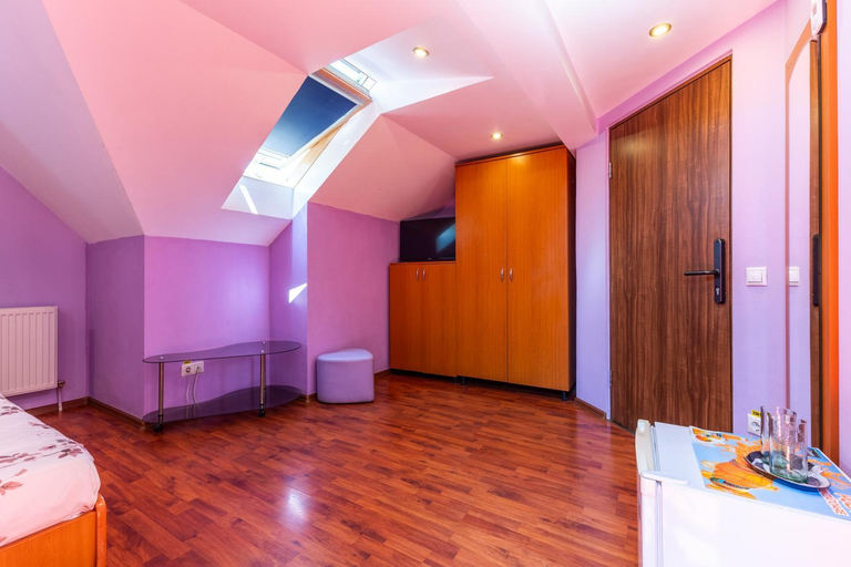 Bedroom 2, Pensiunea ANDREI OCNELE MARI, Ramnicu Valcea