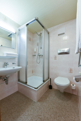 Bathroom 3, City, Schwyz