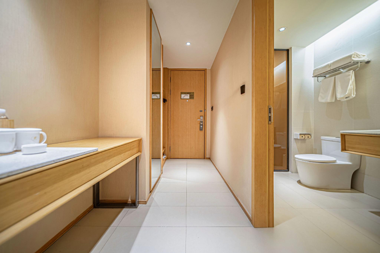 Bathroom 4, Ji Hotel Jiayuguan Pedestrian Street, Jiayuguan