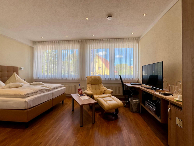 Bedroom 2, Landhotel Garni Engelhard, Ostalbkreis