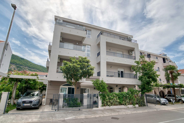 Exterior & Views 2, Mont Residence