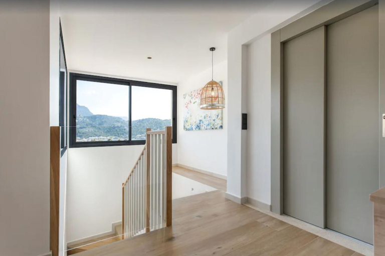 Others 5, Villa Ona, Baleares