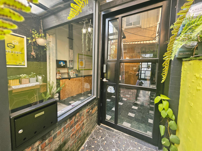 Food & Drinks, Avery Case, Tainan