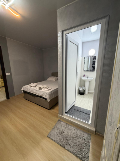 Bedroom 2, Rezo's Ranch Cottage, Samtredia