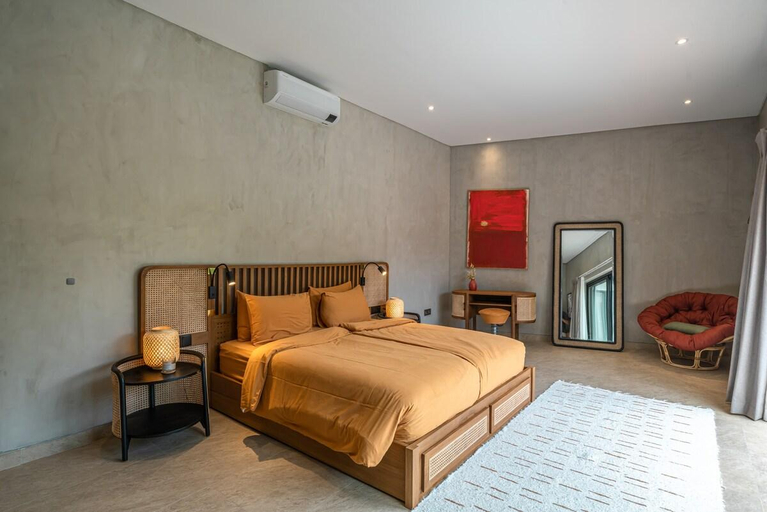 Bedroom 2, Impressive 4BR Villa Close to The Beach!, Badung