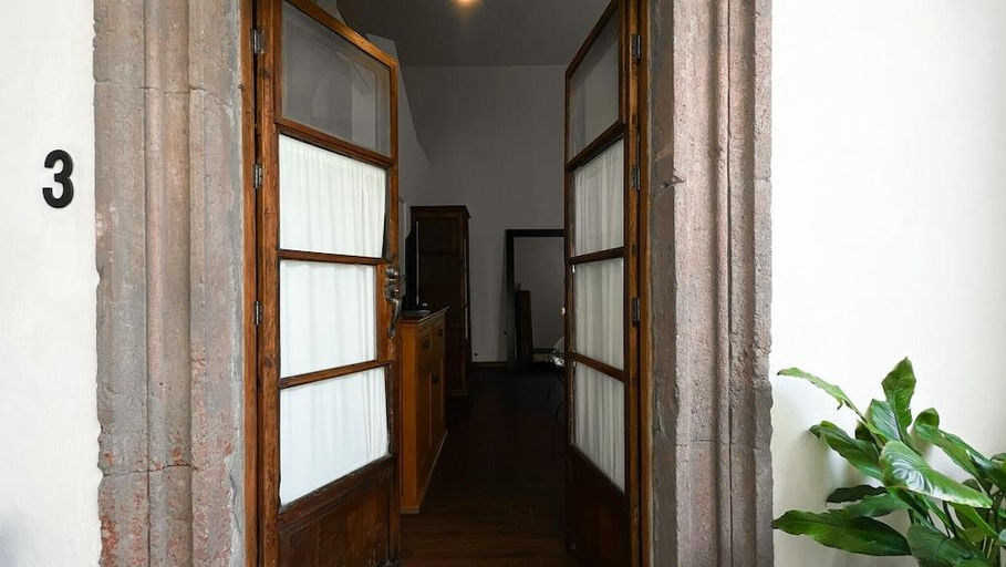2, Casa de Los Olivos, Allende