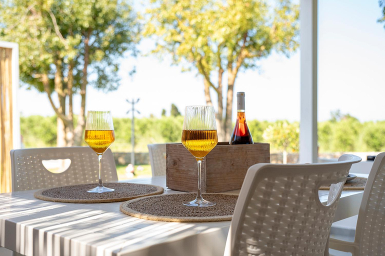 Food & Drinks 5, Epta Houses, South Aegean