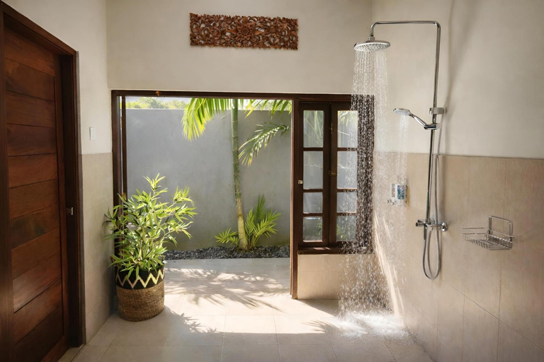 Bathroom 3, AmaLuna III 2BR Private Pool Villa near Seminyak Center, Badung