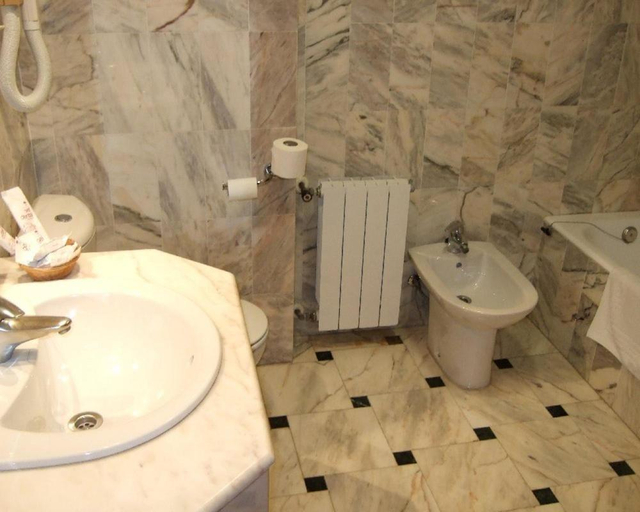 Bathroom 5, Casa Quiquet, Valencia