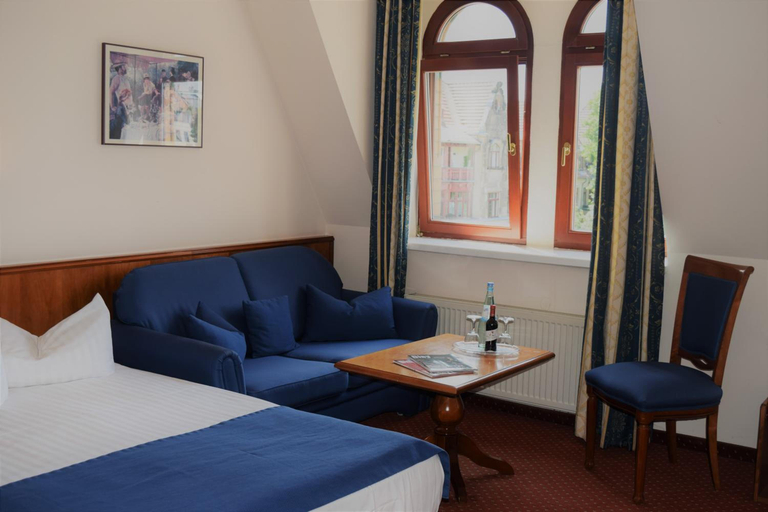 Bedroom 3, Artushof, Dresden