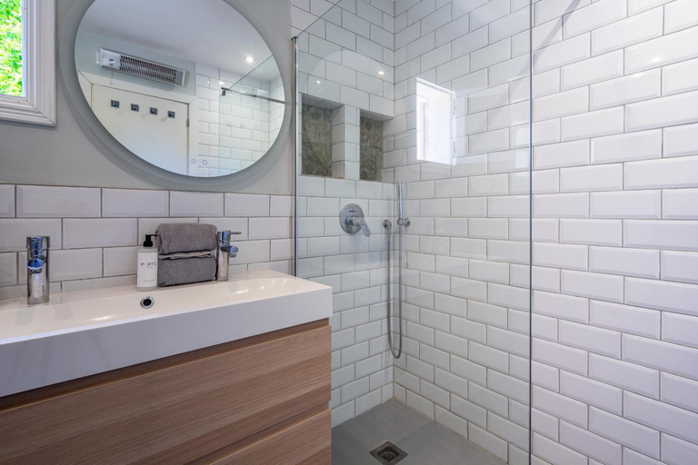 Bathroom 2, Villa Bahias, Baleares