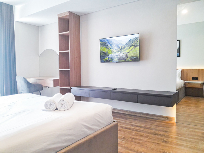 Television, Relaxing 2Br Combined Unit At Apartment Tamansari Skylounge Balikpapan, Balikpapan