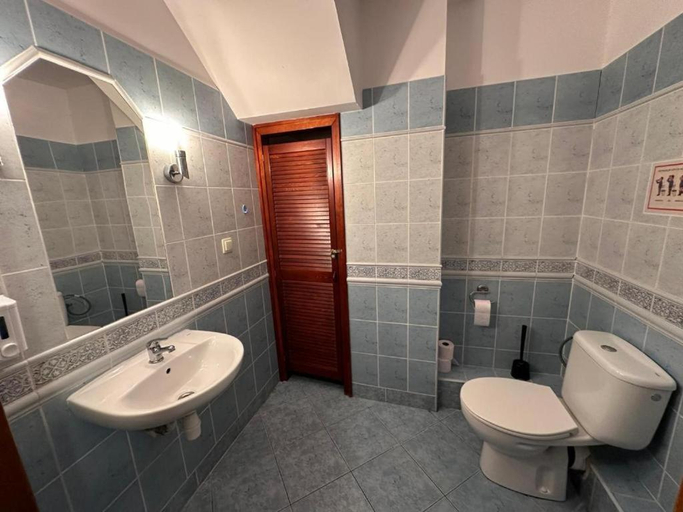 Bathroom 4, Apollo 56, Poznań City