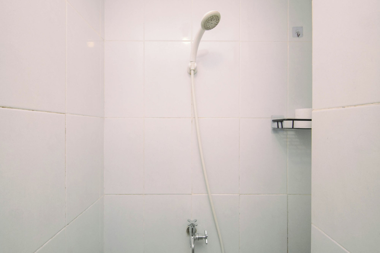 Bathroom 3, Studio Polished Areum Residence At Tokyo Riverside, Tangerang