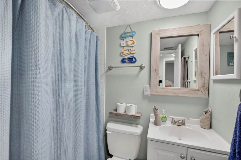 Bathroom 4, VH 206C, Sarasota