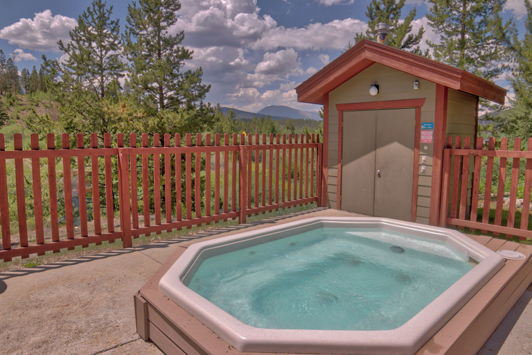 Sport & Beauty, Villas at Swan's Nest #701 (Condo) Apartment 2, Summit