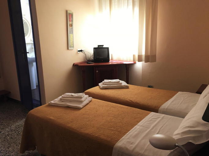 Bedroom 3, Hotel Don Pedro, Carbonia-Iglesias