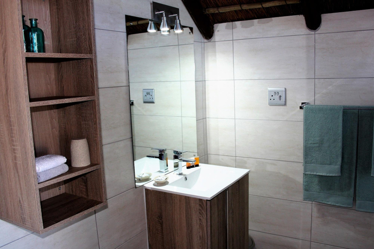 Bathroom 3, Cloverleigh Guest House, Eden