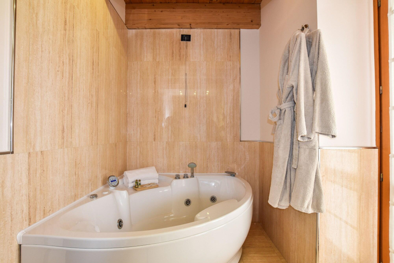 Bathroom 5, Belfiore Park Hotel****S, Verona