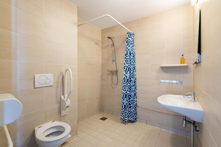 Bathroom 4, Stayokay Texel, Texel