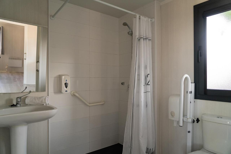 Bathroom 4, Berga Resort, Barcelona