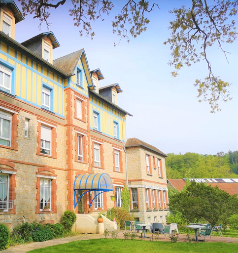 Exterior & Views 2, Hotel Les Camélias, Orne