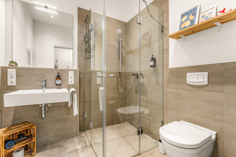 Bathroom 3, Modernes Apartment im Kaiserkiez, Oldenburg