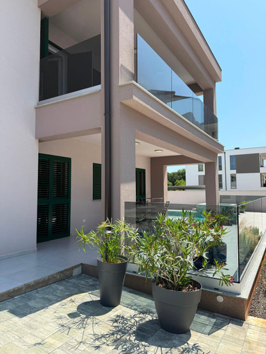Others 5, Villa Vida, Medulin - Bazen i jacuzzi, Medulin