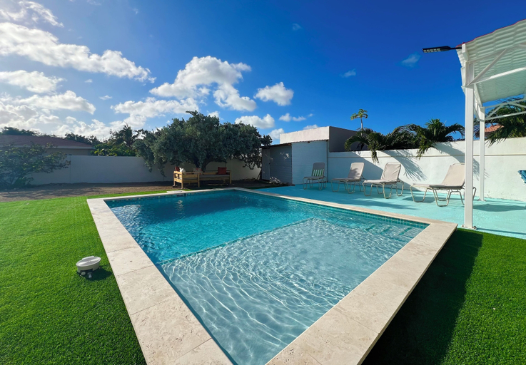 Pool 5, Villa Emilia