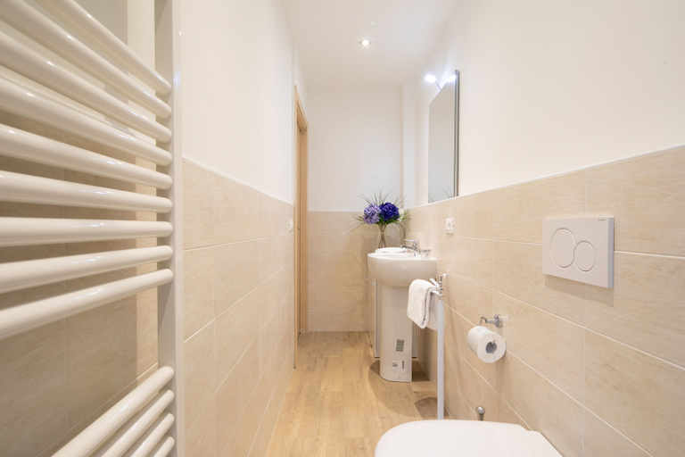 Bathroom 4, Modern Duomo View by Mmega, Florence