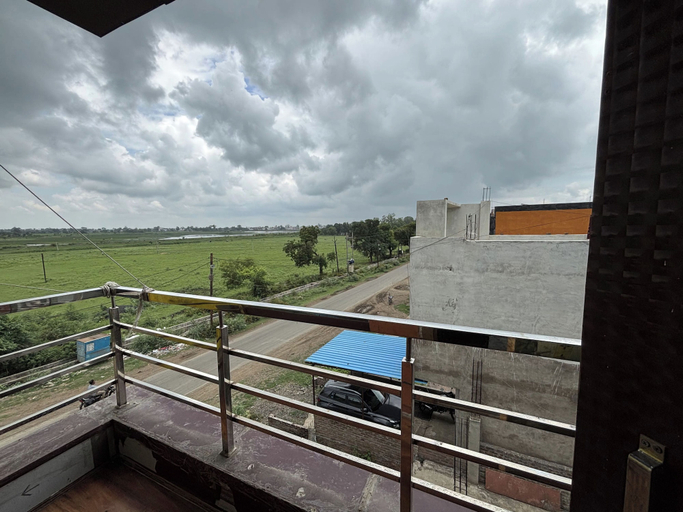 Property grounds 4, MANAN PALACE HOTEL, Ashoknagar
