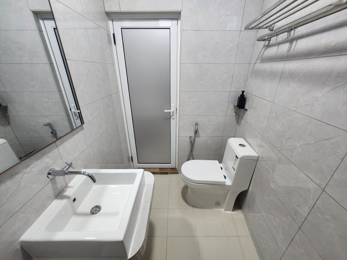 Bathroom 5, Hotel O Rosegold Garden, Kuantan
