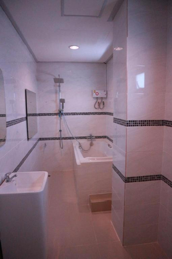 Bathroom, Phetlada Pavilion & Resort, Muang Lop Buri