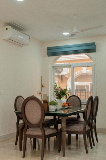 Shared lounge/TV area 3, Staymaster Una 4BR Villa, North Goa