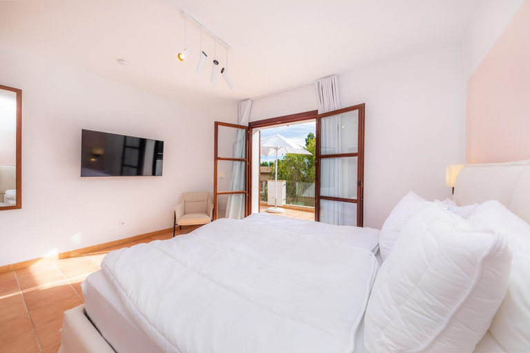 Others 4, Villa Font de sa Cala, Baleares
