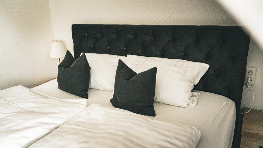 Bedroom 4, Hotel National, Nordsachsen