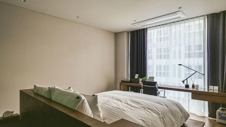 Bedroom 2, Good Ol'days Hotel , Jung