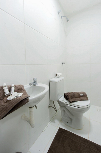 Bathroom, Completo Apart em Cumbuco por Carpediem, Caucaia