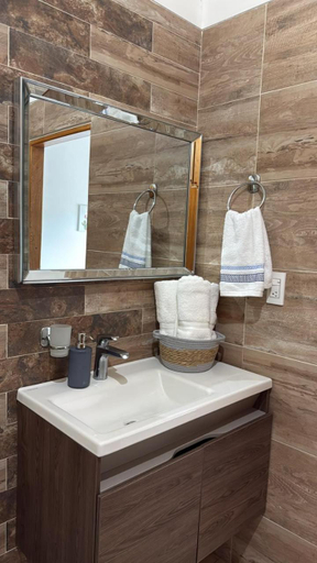 Bathroom 3, KETHALYA TAYRONA Hostal, Santa Marta (Dist. Esp.)