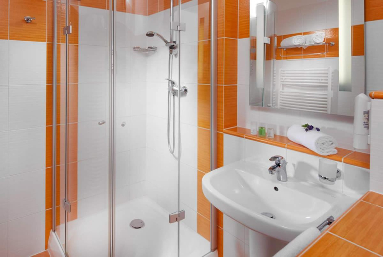 Bathroom 4, Wellness Hotel Frymburk, Český Krumlov