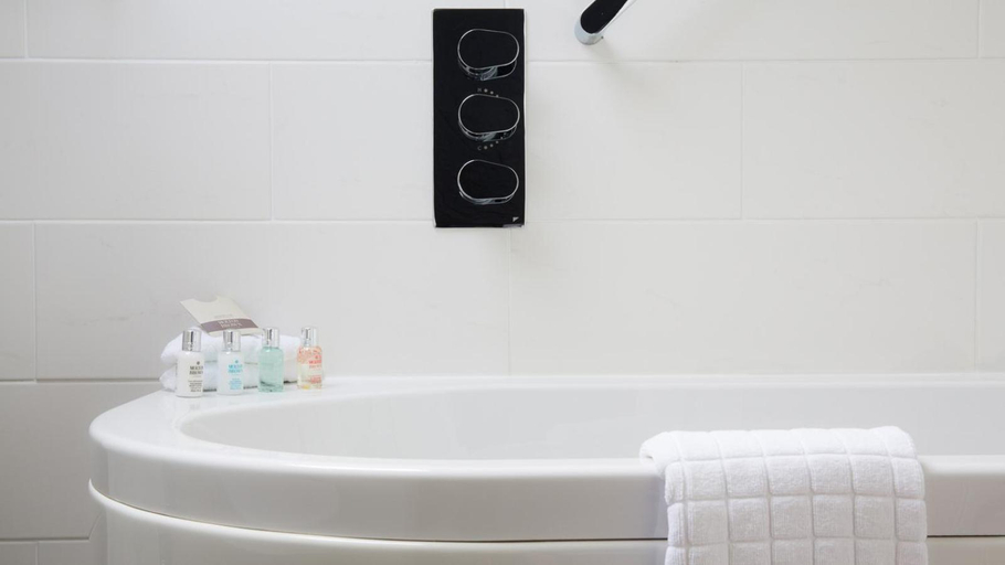 Bathroom 4, The Priory Hotel, Dorset