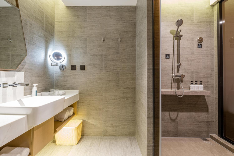 Bathroom 3, Atour Hotel Nanjing Dongshan Automobile 4S Park, Nanjing
