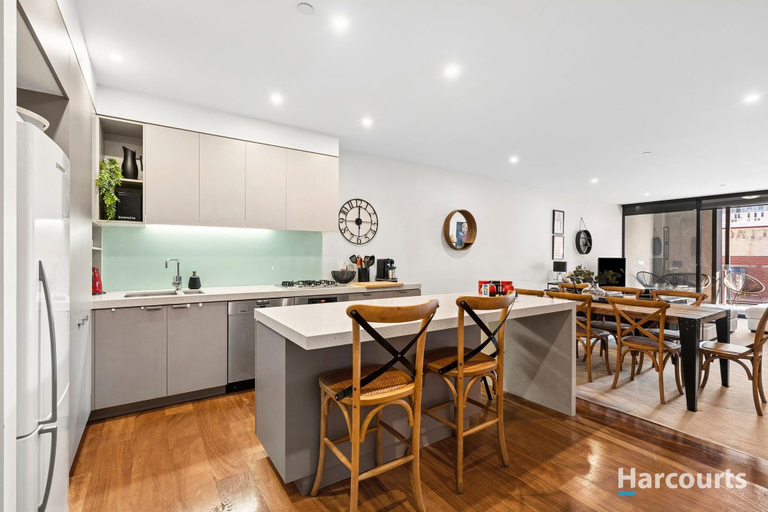 Kitchen, Bright 3-Bed Apartment by Western Beach, Geelong