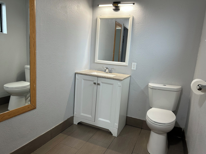 Bathroom 3, The L Motel - Downtown Flagstaff, Coconino